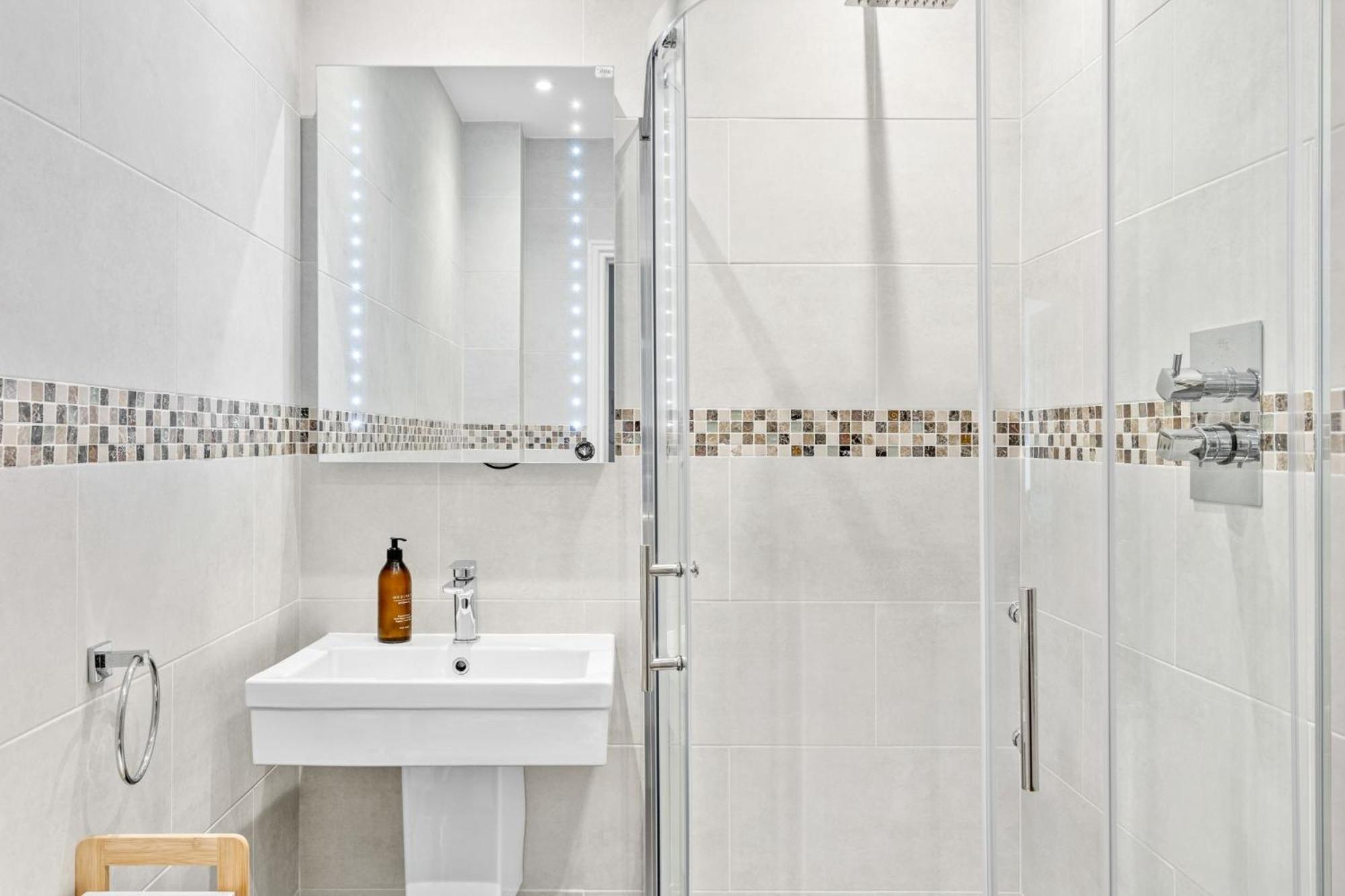 14 At The Beach, Torcross * Beesands