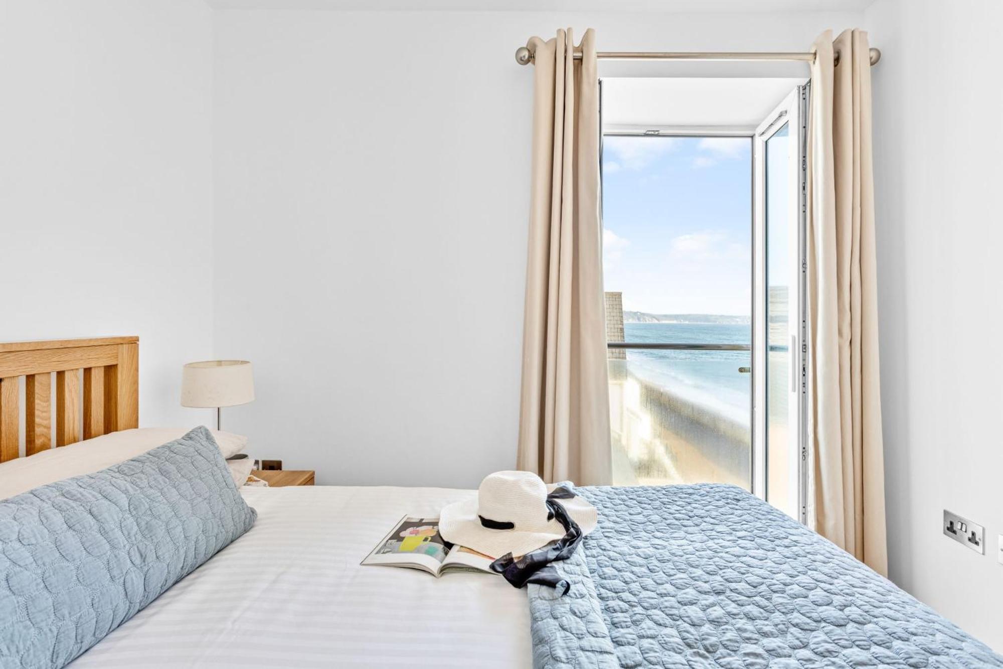 14 At The Beach, Torcross * Beesands